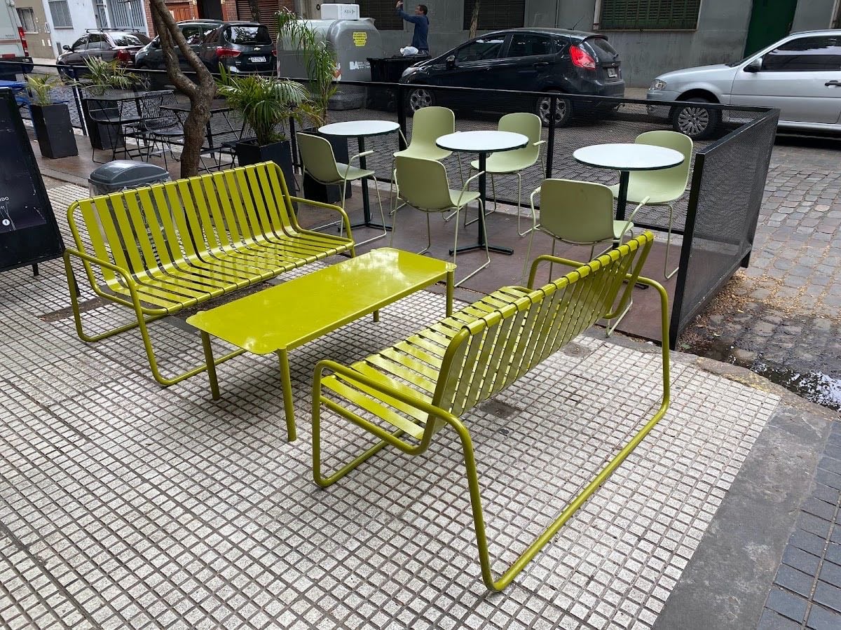 Togni's Café
