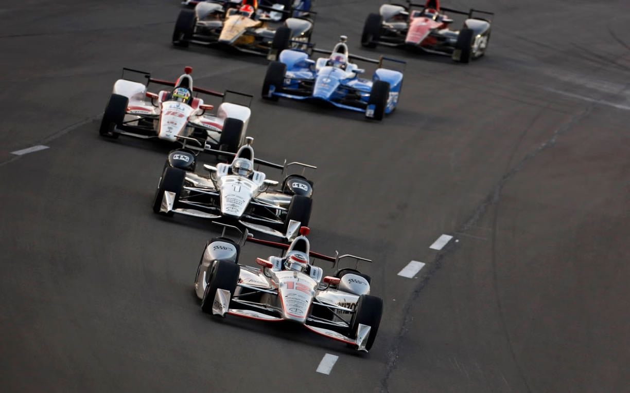 Texas - A lot happened with Kanaan involved in contributing to two incidents. Really close at the end. Sato crashed late collecting Dixon. TK 2nd, Simon 3rd