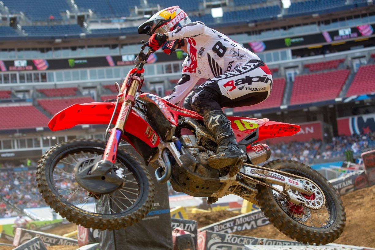 Nashville - Pretty dominant race by Jett who returns to form. Webb has off race but still gets on podium. Eli also in top three. Sexton and Roczen both with issues