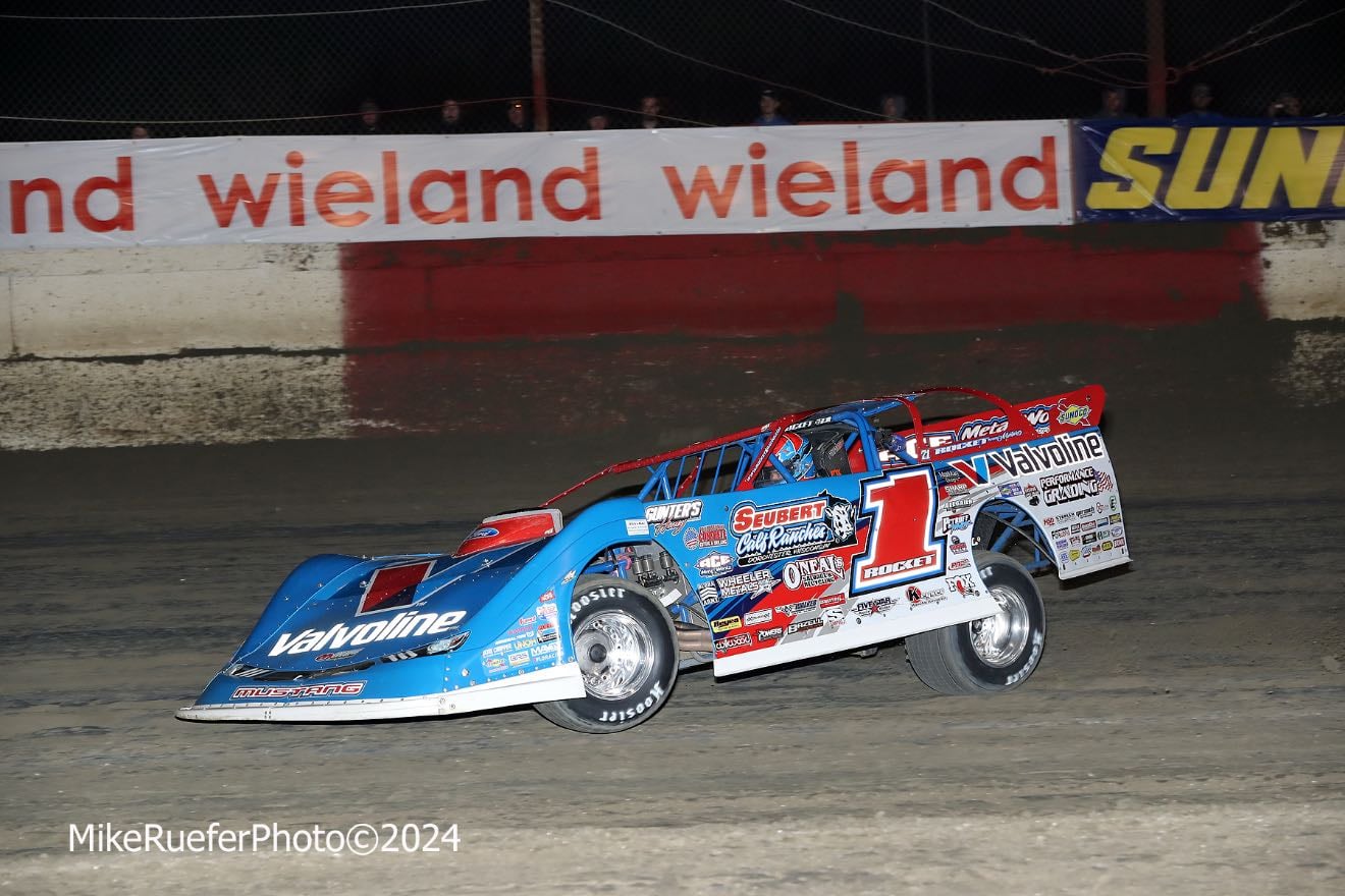 East Bay Night 1 - February 6, 2024
Decent battle early between O'Neal and Erb. Erb eventually slipped back to 6th. Wilson P2, JD in 3rd. No cautions. Moran was hard charger moving up 13