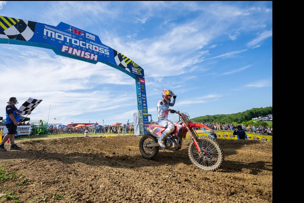 High Point Moto 2 - Nice four way battle early with Anderson leading and Jett and Chase lurking. Jett gets by and then has good battle with Chase before taking off