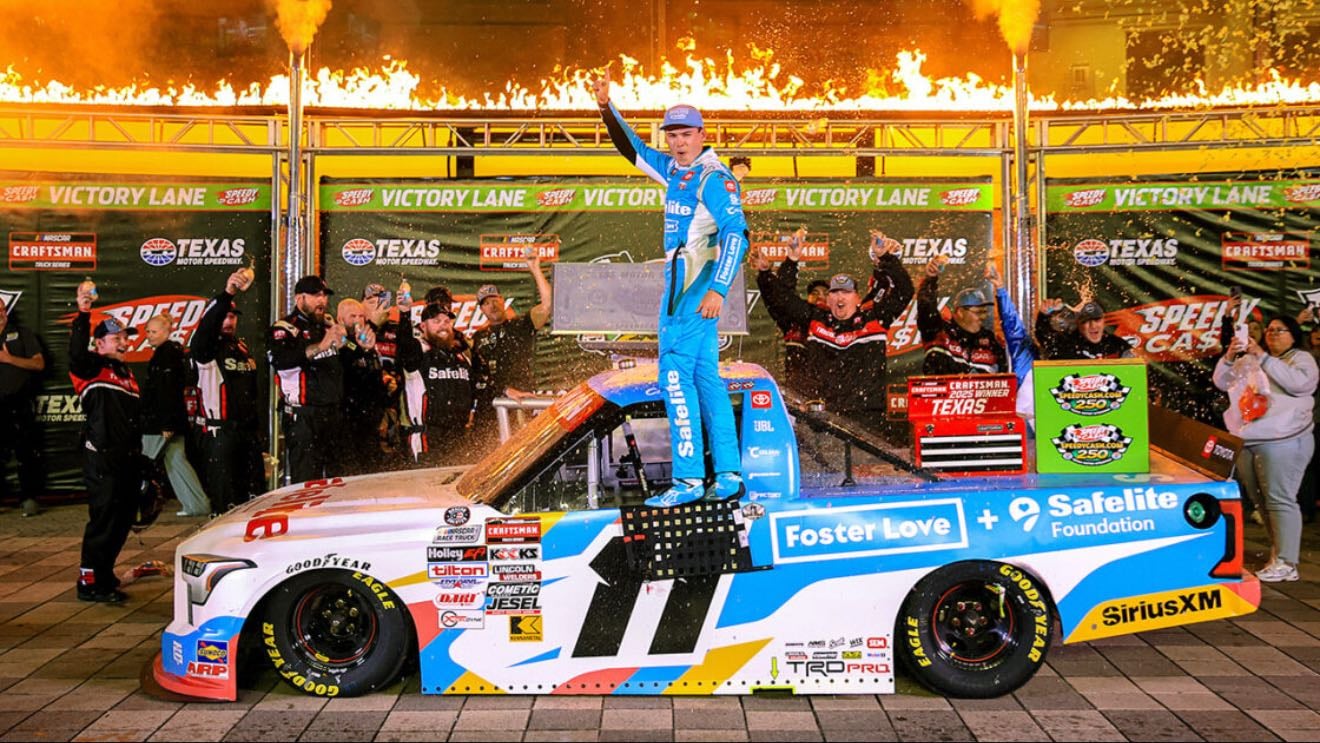 Texas - Lots of wrecks but good ending with double overtime and Heim pushing middle to split Rhodes and Hemric