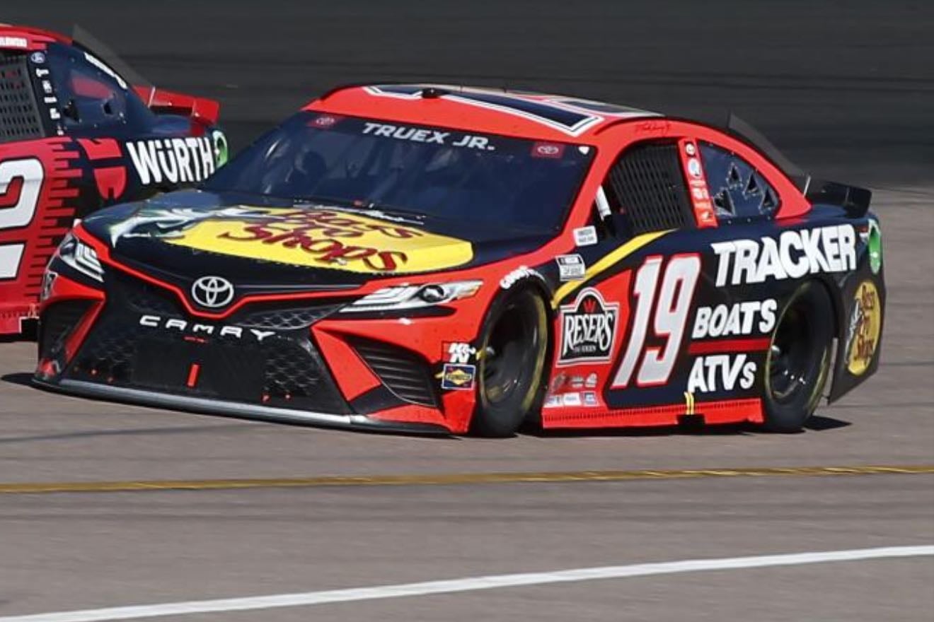 Phoenix - Blaney wins first stage. Logano dominates to win stage two in boring fashion. Truex then takes control in third, leading Logano by about two seconds in end