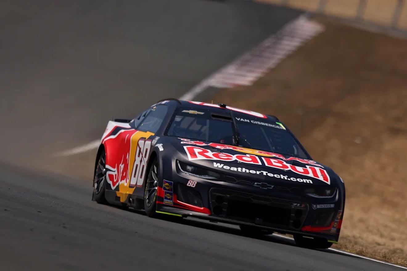 Sonoma - Some good racing in spots, some bumping, but SVG leads everything except for end of stages. Briscoe was good but couldn't get by. Elliott mistake hurts