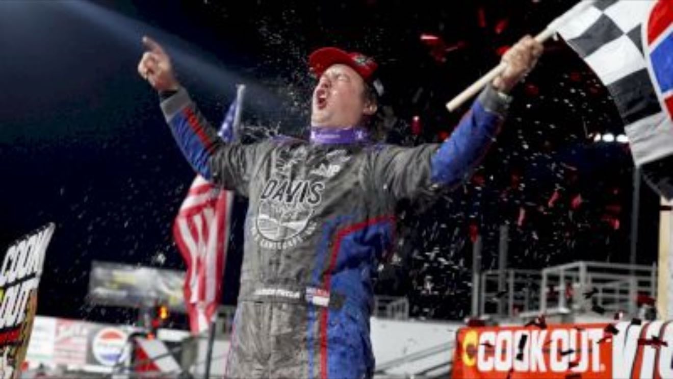 Tri-County - October 4, 2025
Both Huffman's involved in top moments. Landon wrecks, his car on top of another. LSH was leading but Fryar gets by in closing laps. Dale in wreck