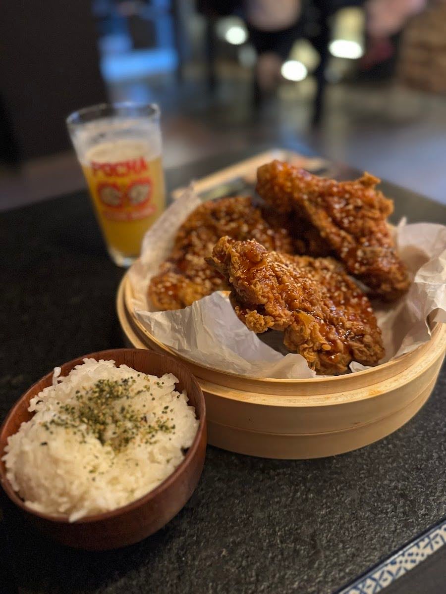 Pocha Bang Bang! - Korean Bar - Porciones justas - No tanta variedad veggie - No tteokbokki veggie :(