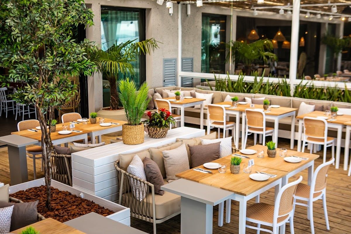 Folha Beach Club