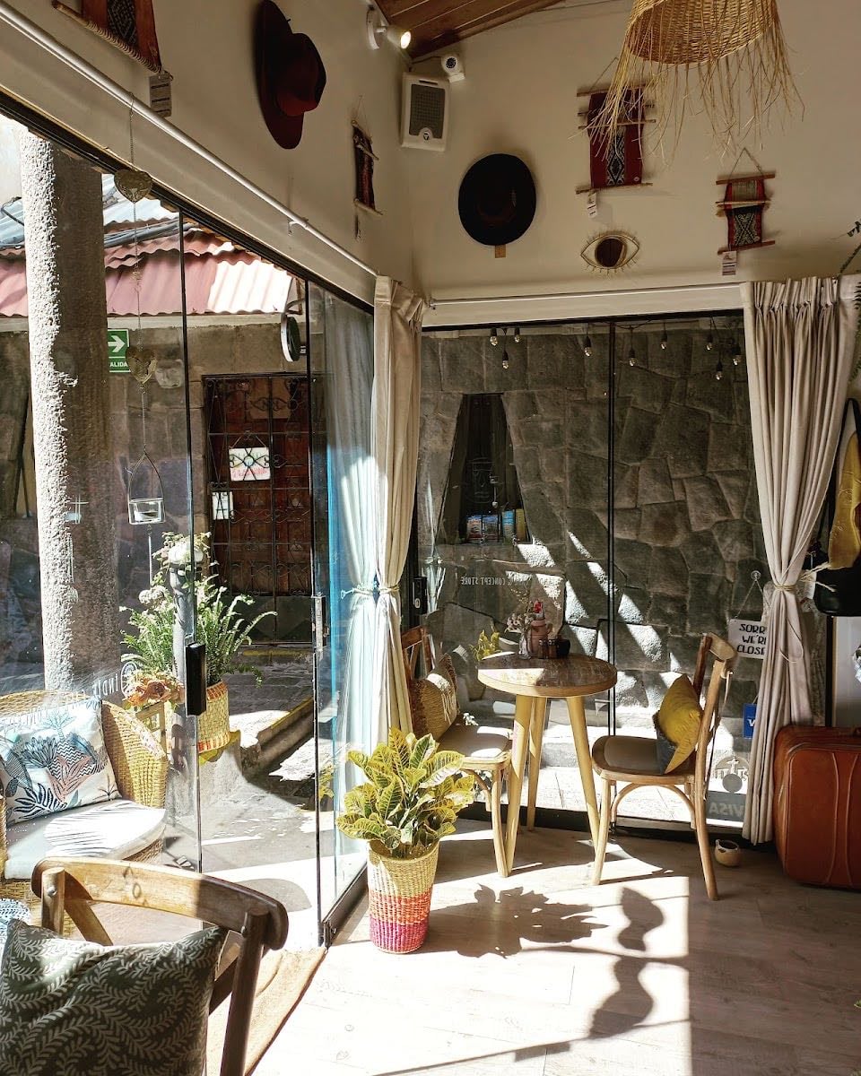 INDIE CAFÉ & CONCEPT STORE