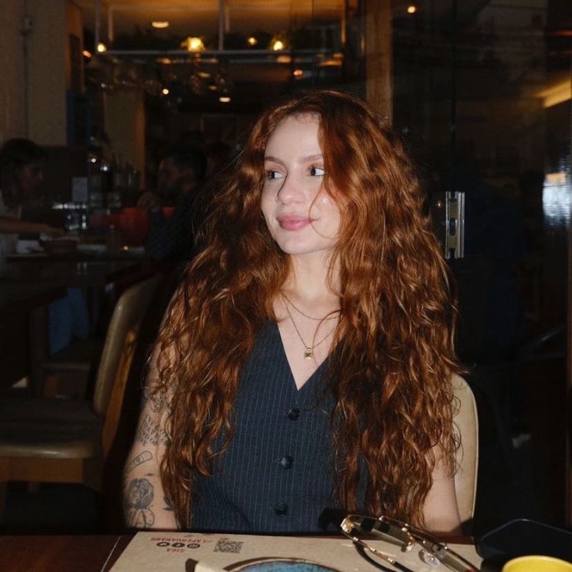 Carol Biazin - Artist