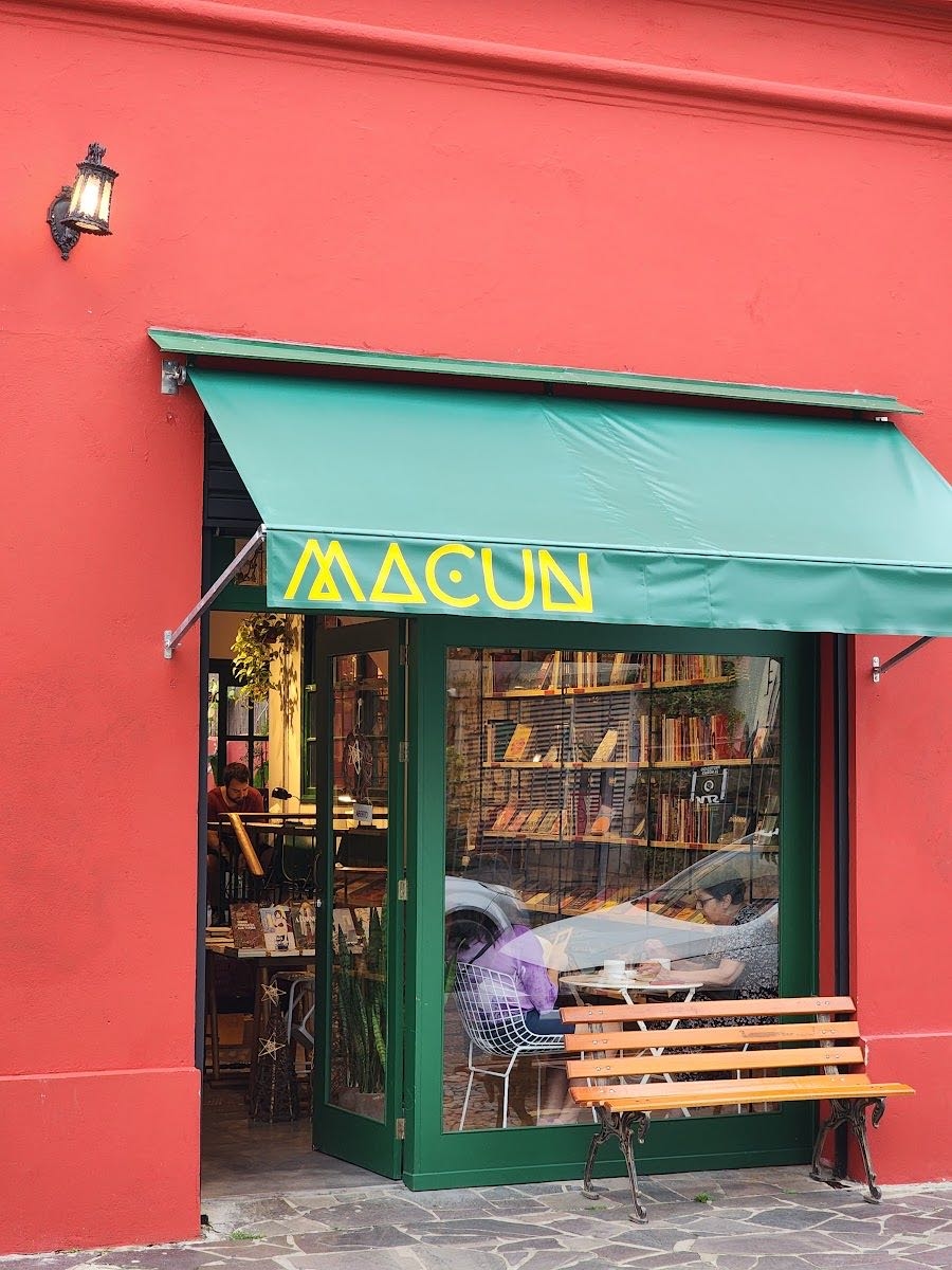 Macun Livraria e Café