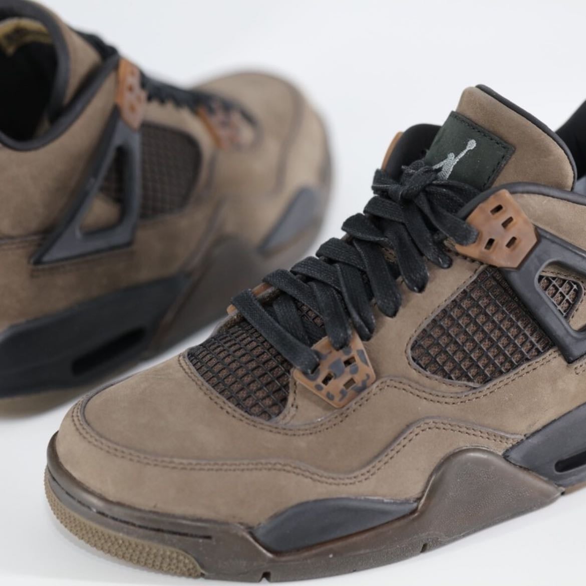 f&f Travis Scott Jordan 4