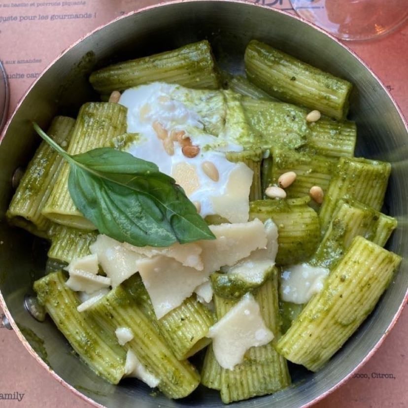 Avocado pasta - Pasta, avocado pesto (avocado, basil, Greek yogurt, lime juice, salt and pepper, garlic), and some protein