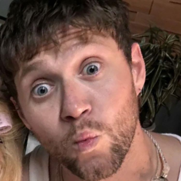 Niall Horan Cincinnati - I bawled my eyes out for the first four songs because i was so happy. He play pallom my favorite song ever and over all a amazing night