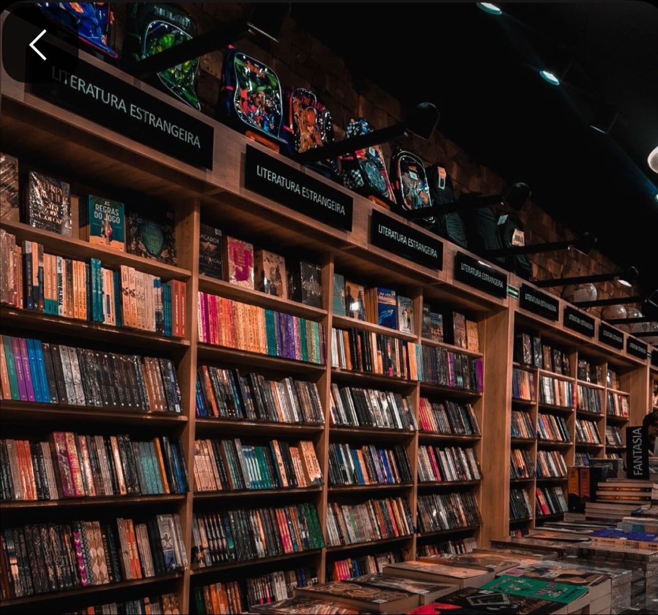Book - Books hypelist by Sara Oliveira