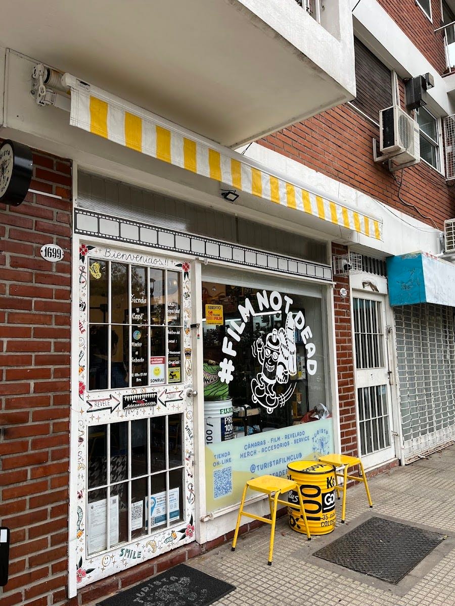 Turista Film Club - Camaritas y café