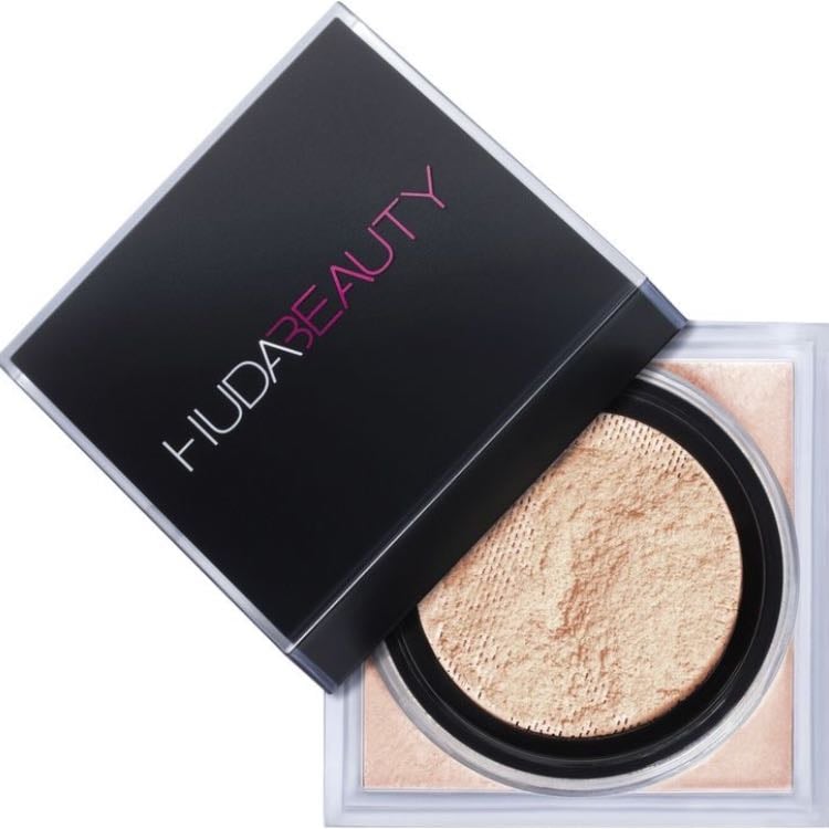 Polvo - Huda Beauty
