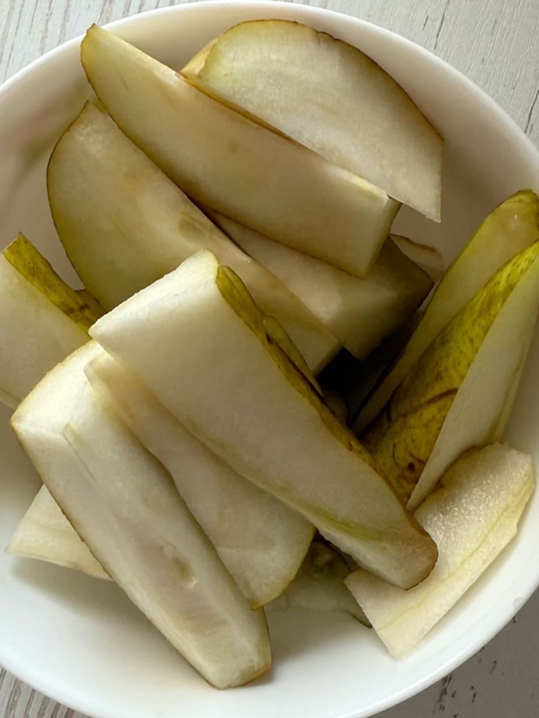 Pears - &pear pies with nuts!!