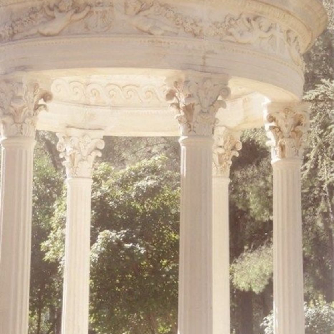 Vellichoria - the vague feeling of longing for a place or time you can’t quite name