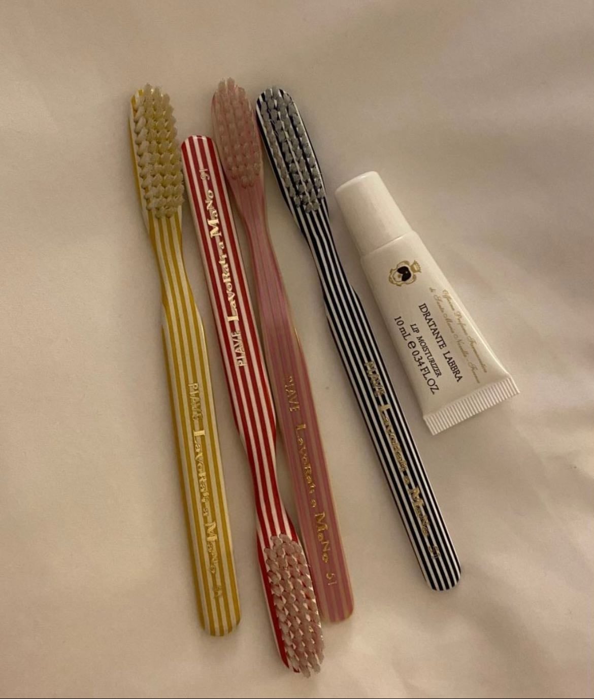 Lavorati a Mano Toothbrush - plz plz plz