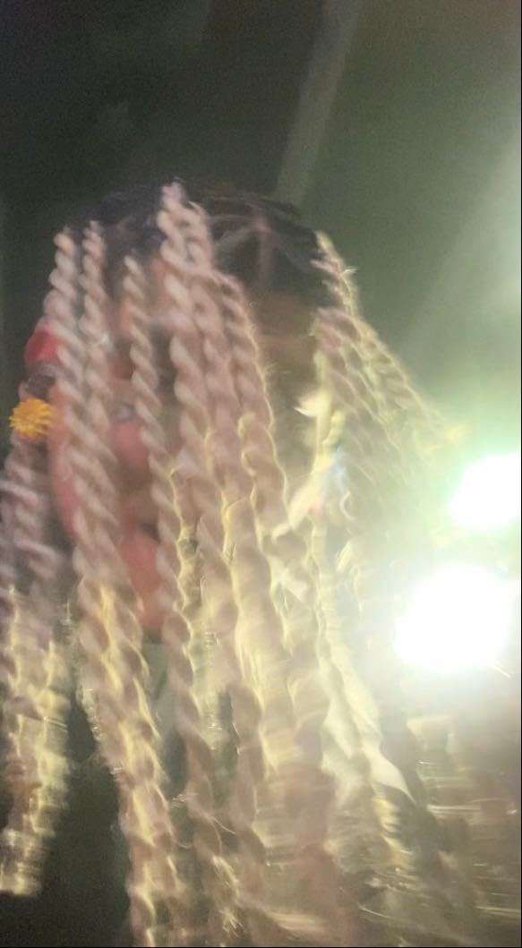 tomó mi teléfono en el concierto - casi muero en ese instante