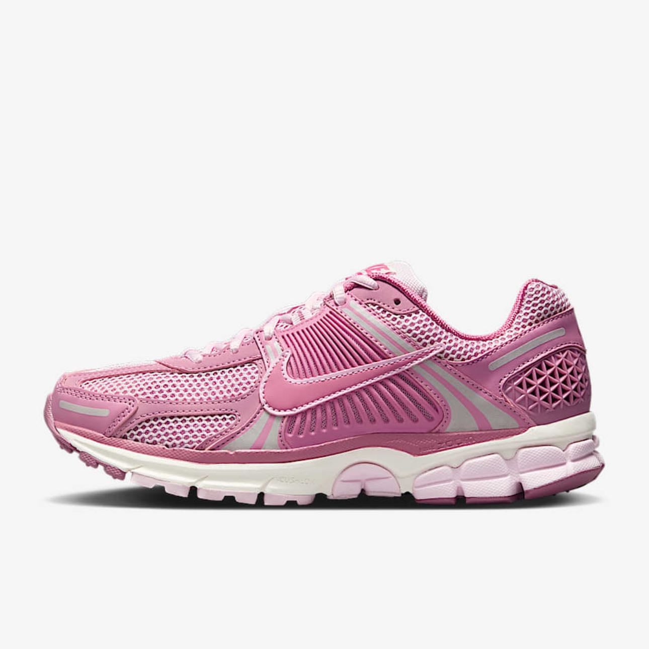 Nike zoom vomero 5 - $3699 Size 23.5 cm