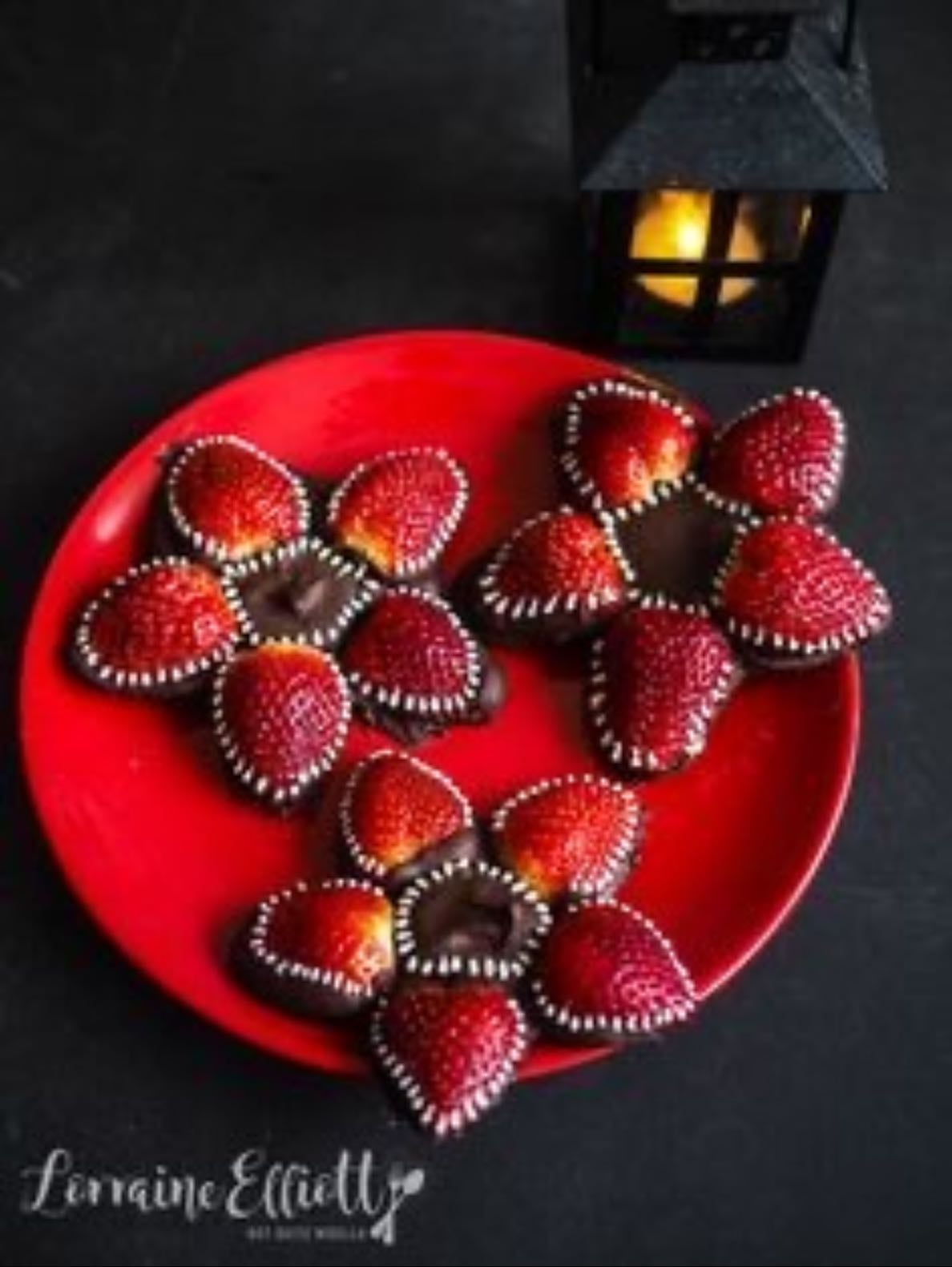 chocolate strawberry demegorgons - dessert
