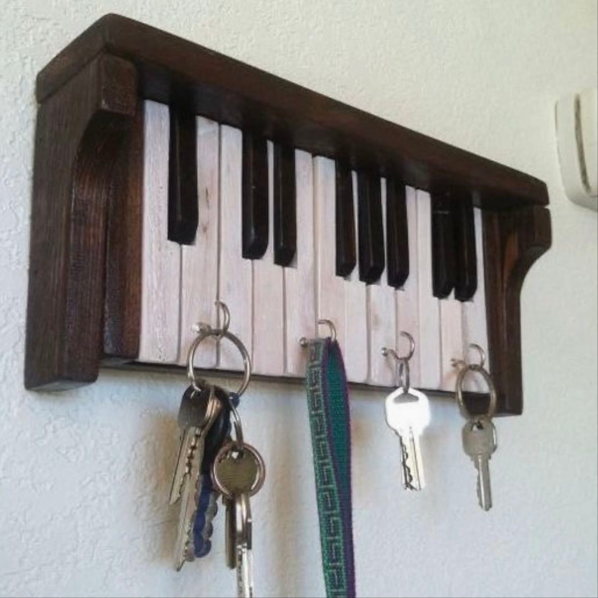 a piano key holder