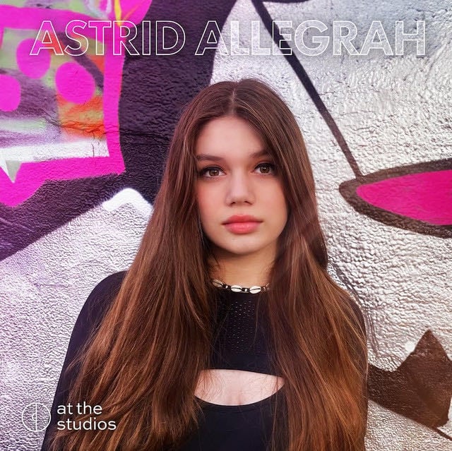 Astrid Allegrah - Artist