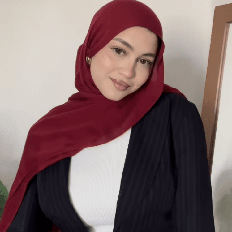 red scarf - erwana