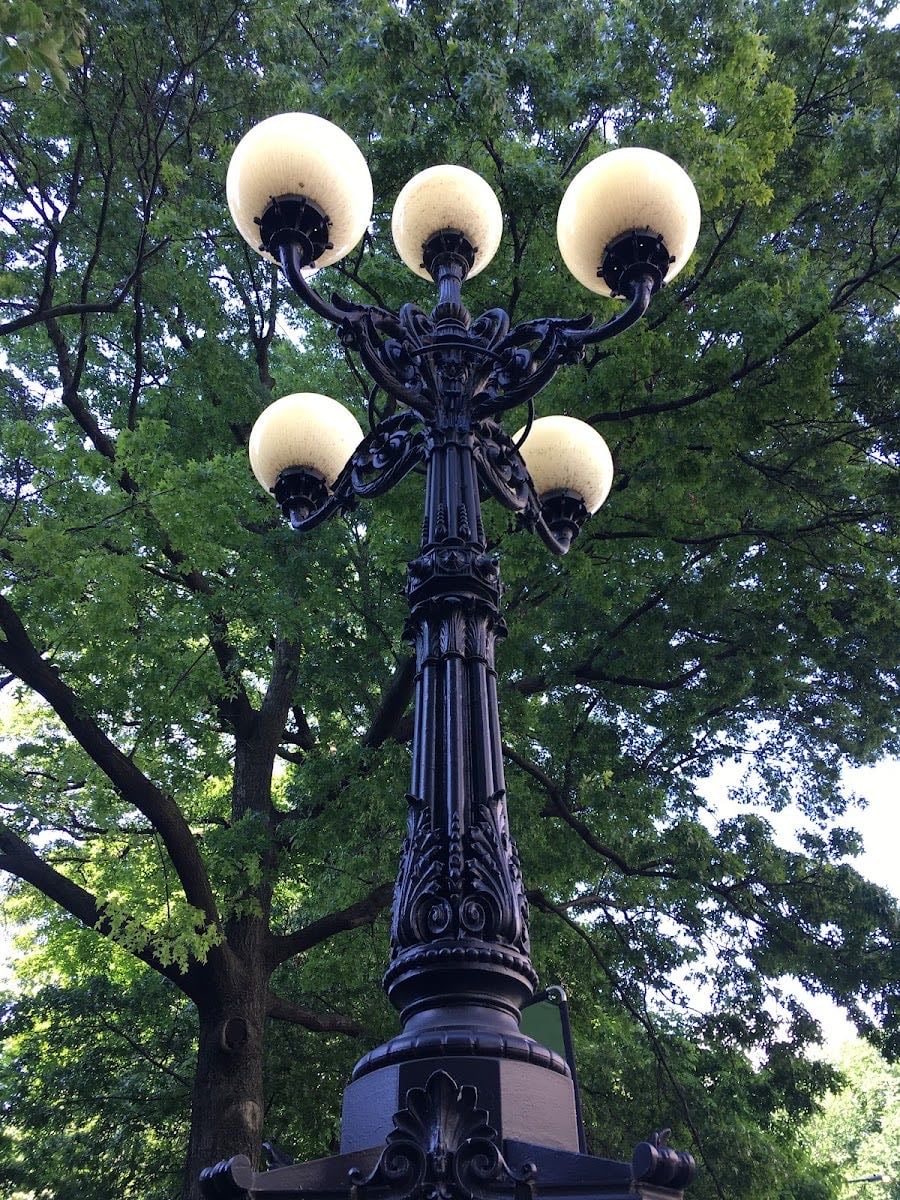 Lombard Lamp