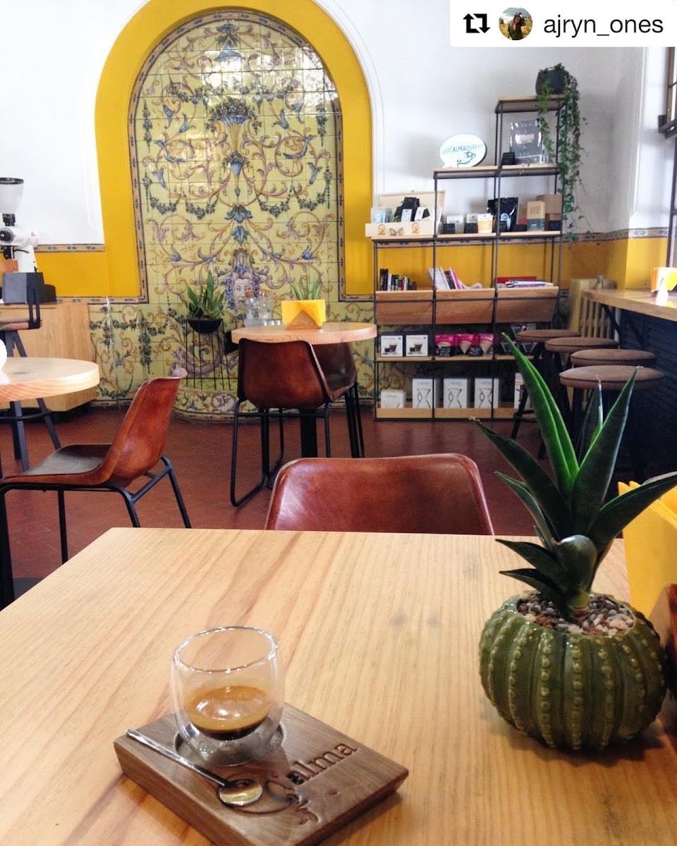 C'alma Coffee Room