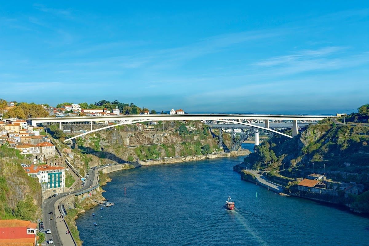 Ponte Infante Dom Henrique
