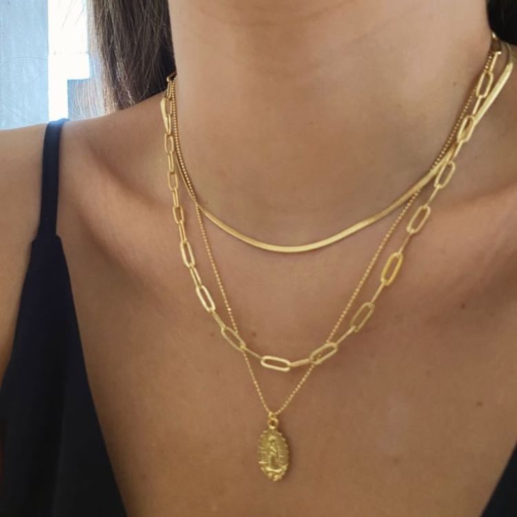collares - dorados (obvio)