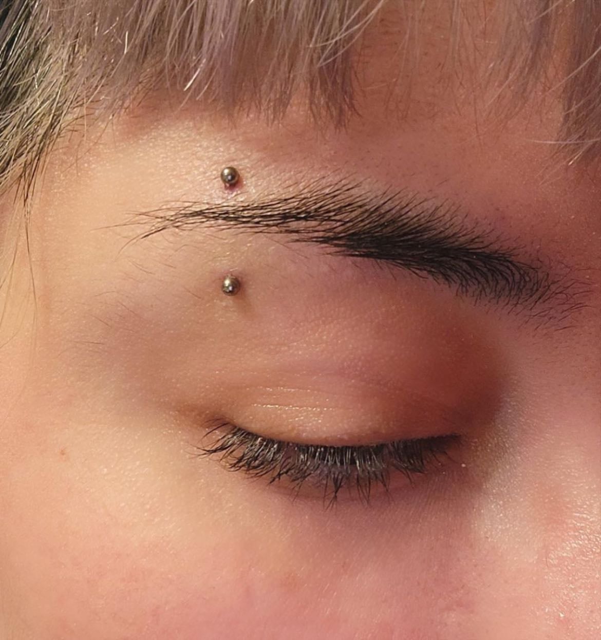 eyebrow pericing