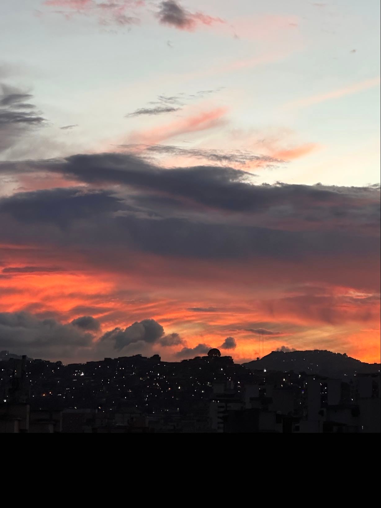 Burnt orange - Caracas