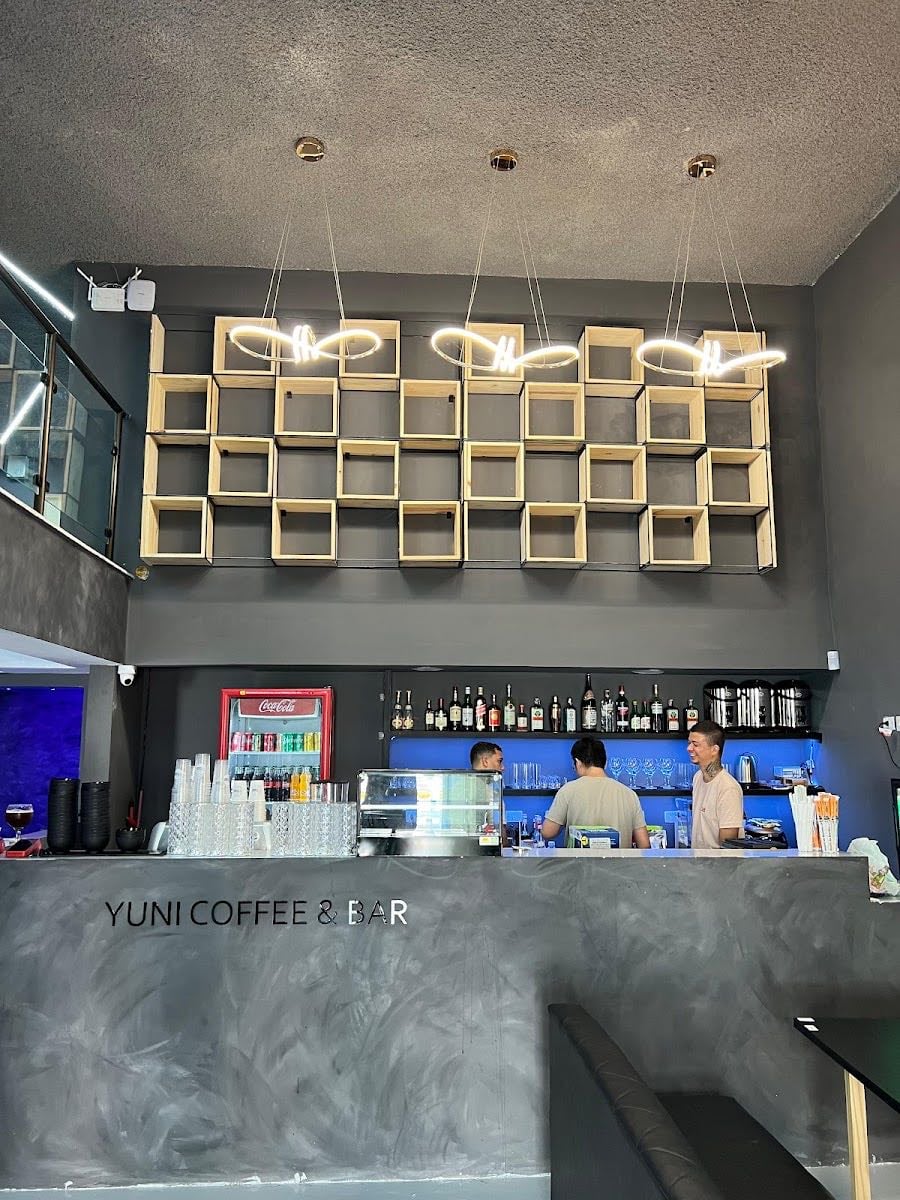 Yuni Coffee & Bar