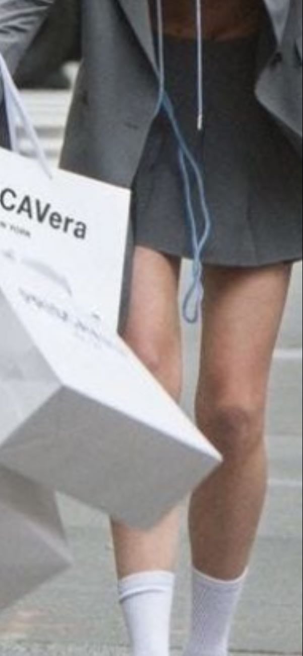 shein, acessível pra quem? - capsule letter