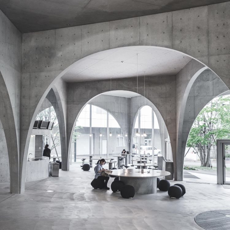 Tama Art University Library