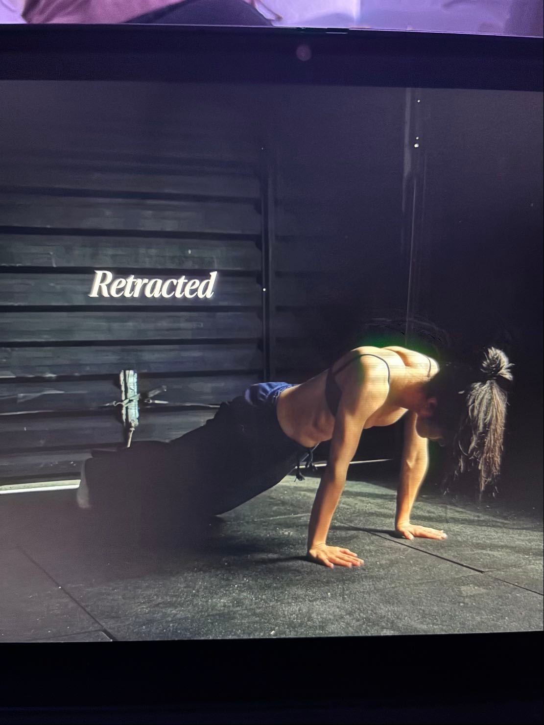 Scapular push up - 3x6 rep + tenir 3sec en bas