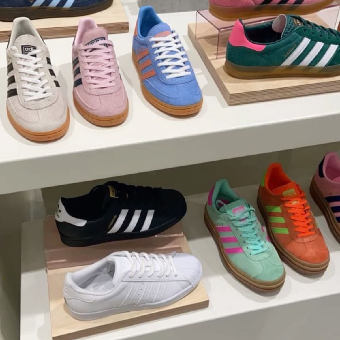 Satellite stompers (adidas) - They are so cute and they are Harry coded