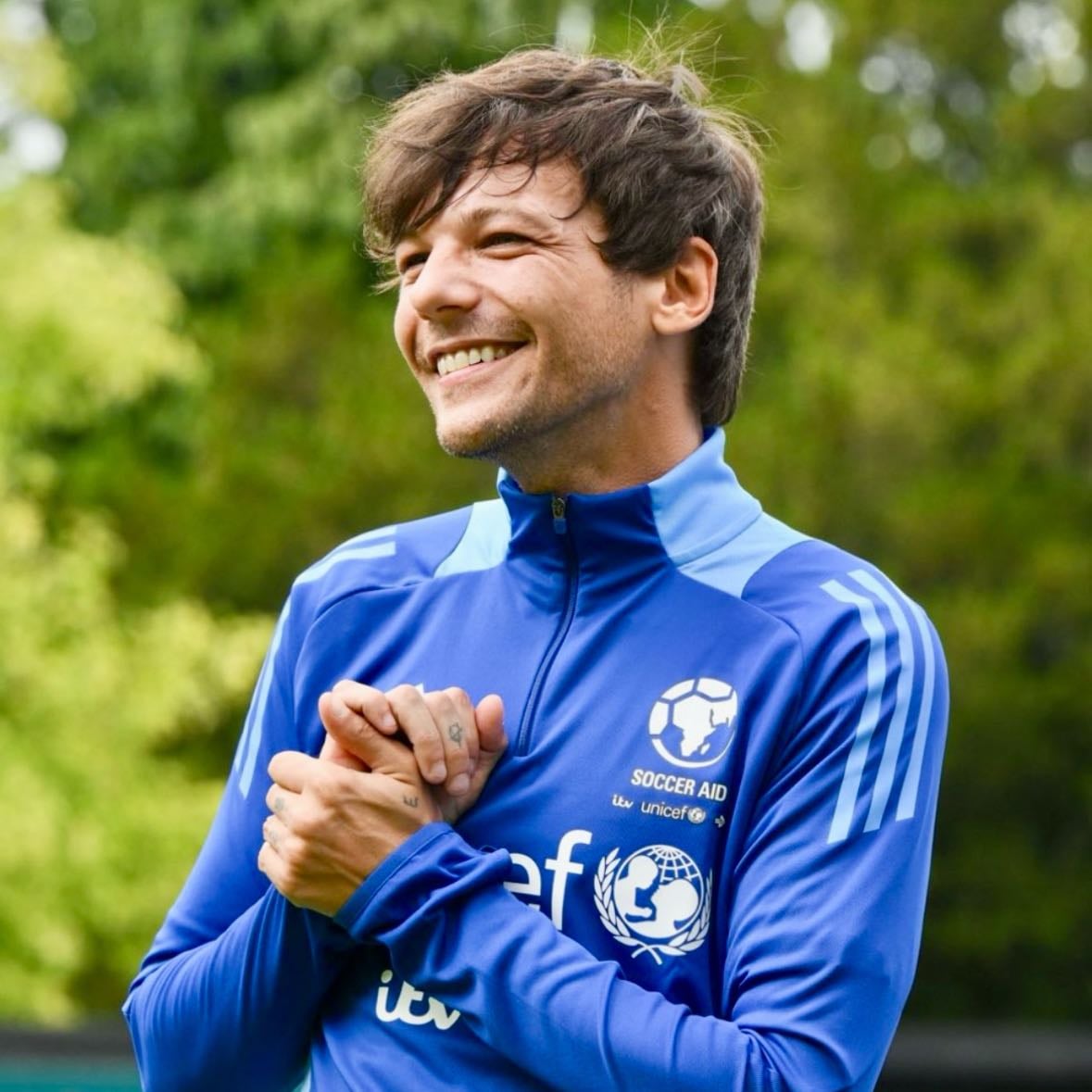 Louis Tour Tickets - I really wanna see him live so bad π heβs been my favorite artist since October 2024. I heard heβs going on tour soon I just donβt know when