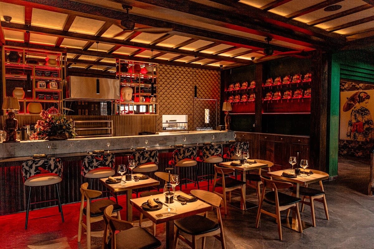 Izumi Restaurant - Comida asiática