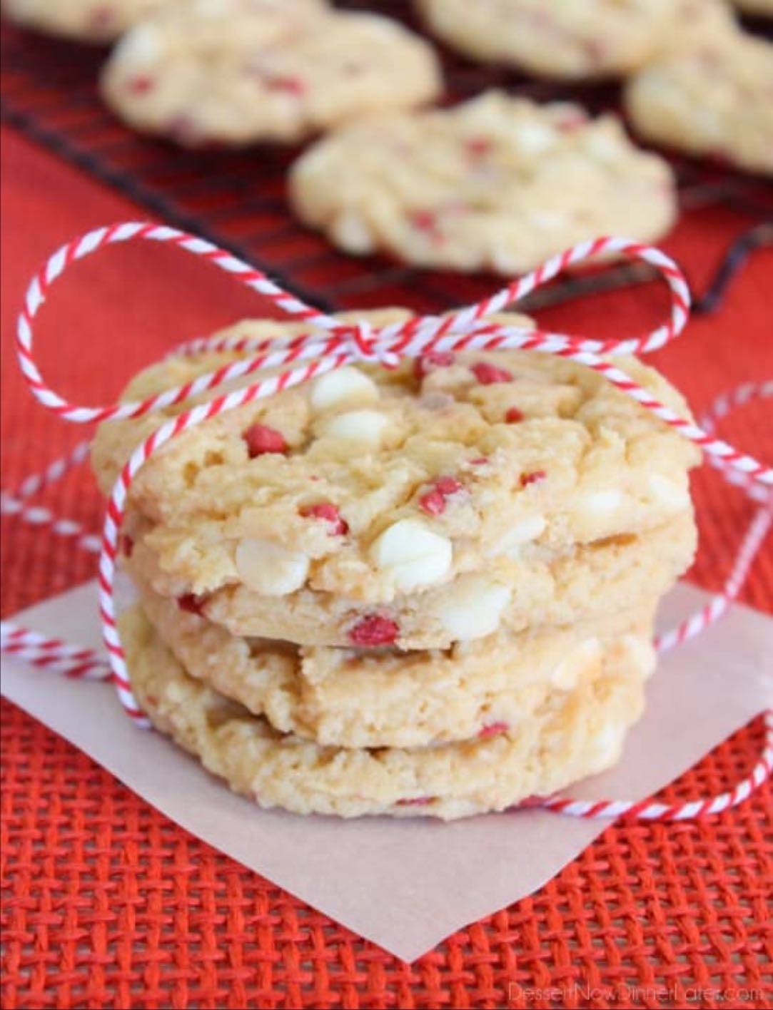 Raspberry cheesecake cookies