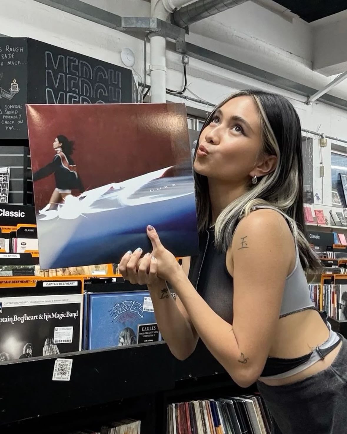 NIKI - Artist