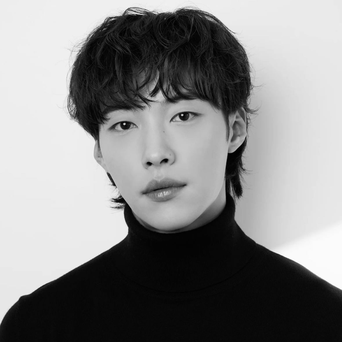 Woo Dohwan - watched him in: Mr. Plankton, Bloodhounds, Save Me…