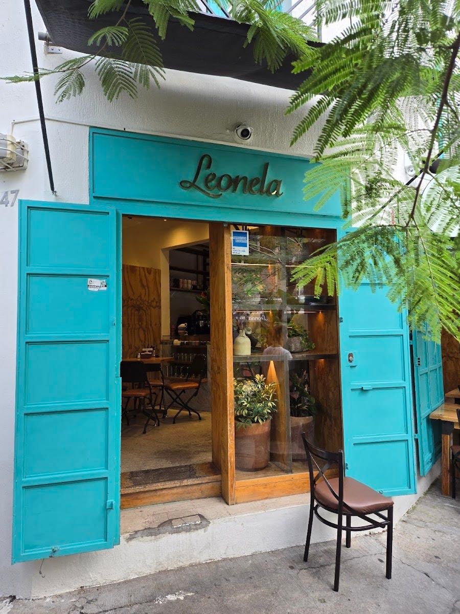 Leonela café bistró - El pan está deli🥐