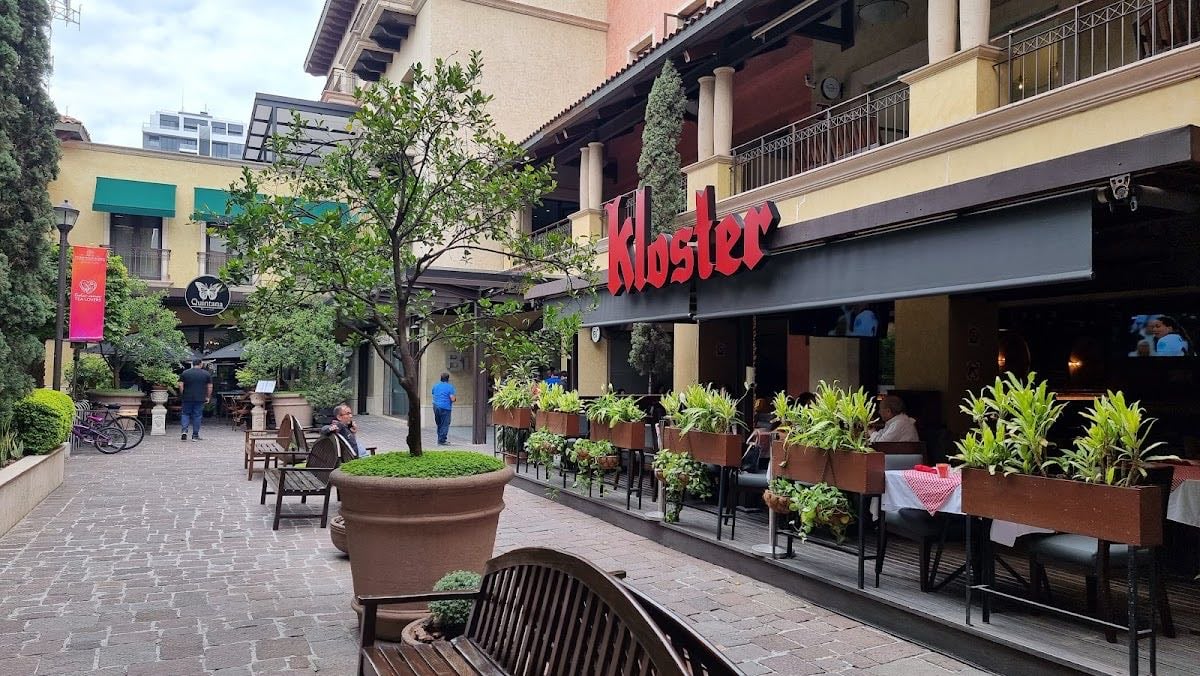 Kloster • Fontabella