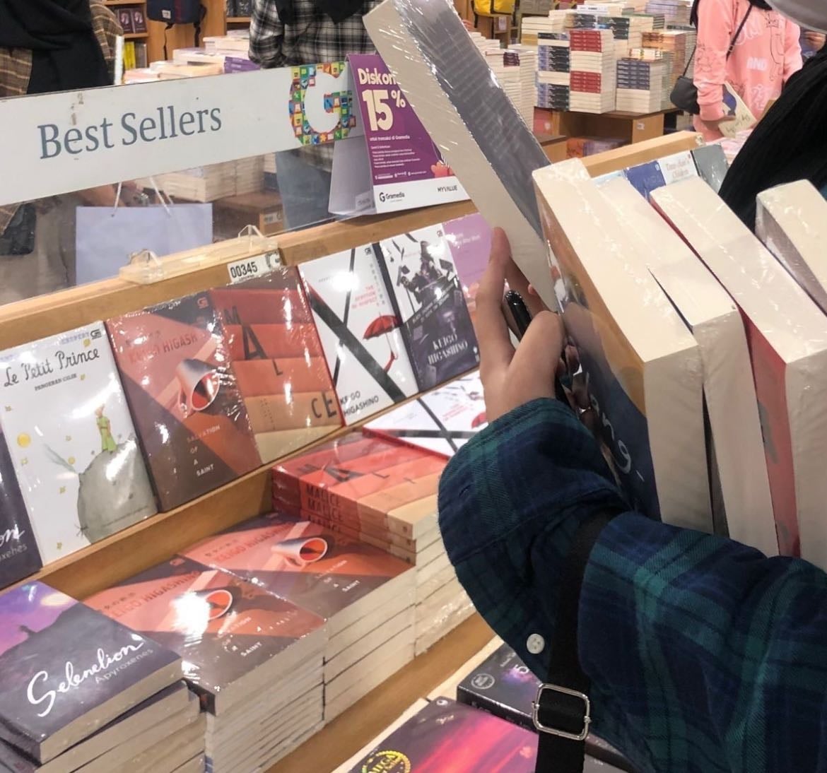 libros que quiero comprar - Books hypelist by Claudia ౨ৎ