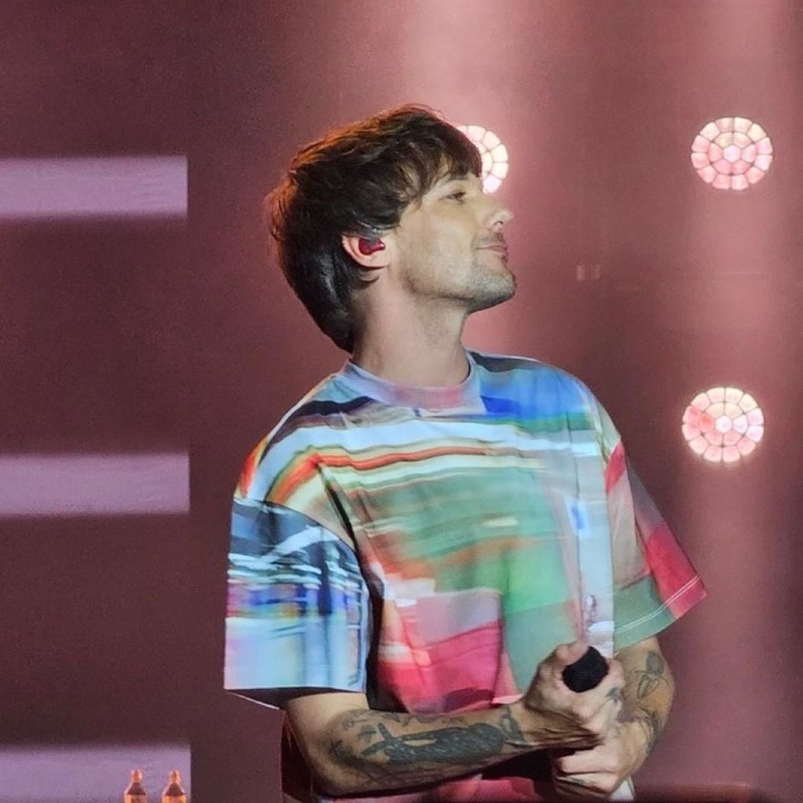 Faith in the future - It really hurts but maybe if he goes on tour again?!