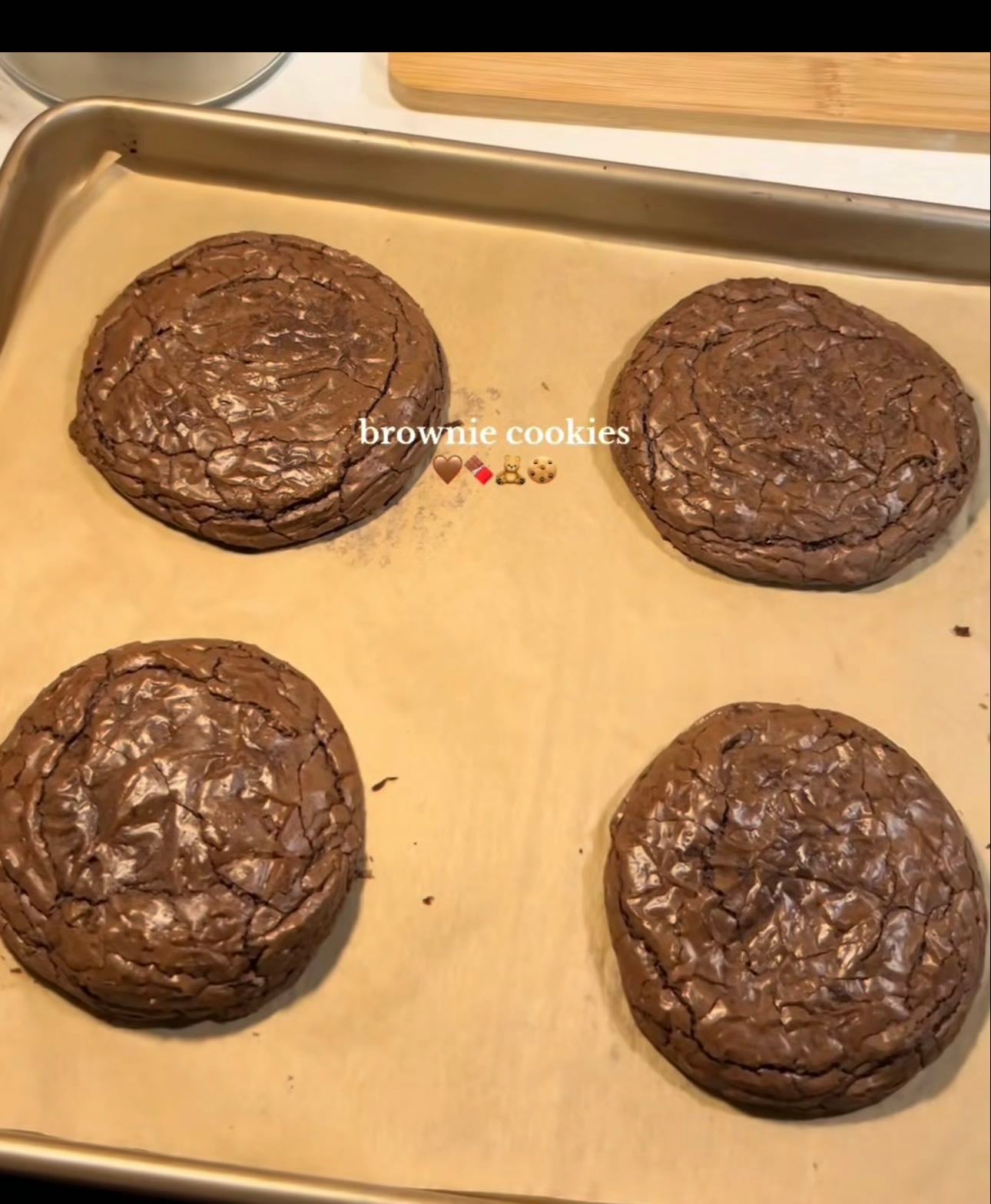 brownie cookies - @sugarspiceddreams